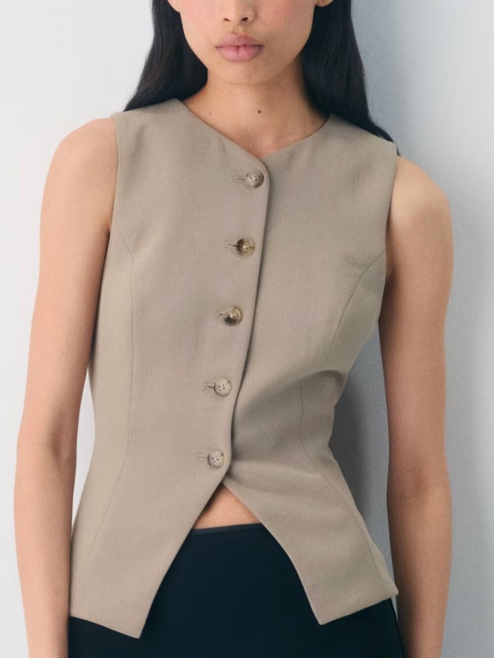 NWT Aritzia Regal Vest Crepette Size 6 Modern Taupe